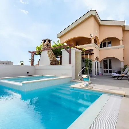 Neretva Valley Apartments - Heated Pool Metkovic Exterior photo