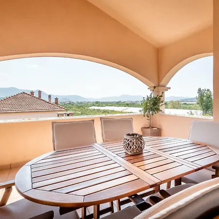 Neretva Valley Apartments - Heated Pool Metkovic Exterior photo